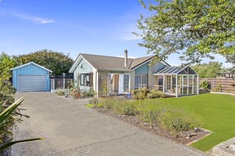 21 Mahana Road, Paraparaumu Beach, Paraparaumu