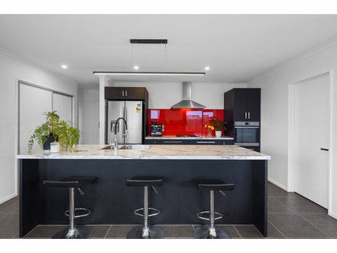 7 Tara Crescent, Woodend, Woodend