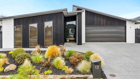 13 Eric Farley Drive, Kumeu