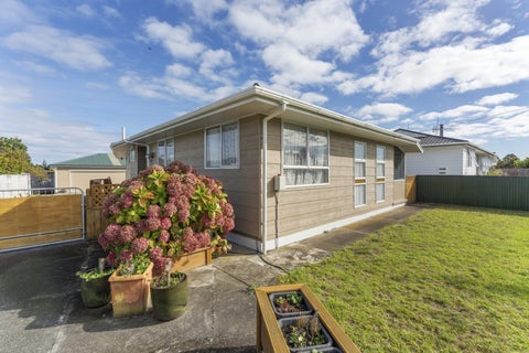 28 Barling Street, Himatangi Beach, Himatangi Beach