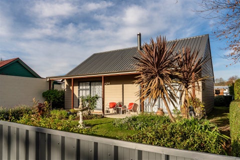 49 Elderlee Street, Milton
