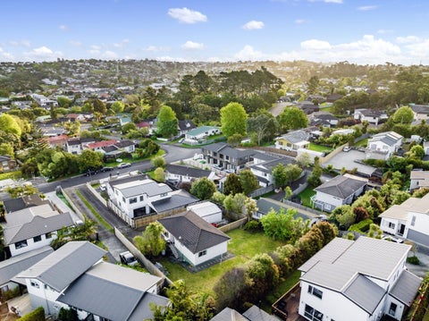 25 Helleur Road, Massey, Auckland