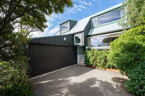 5 Indira Place, Khandallah, Wellington