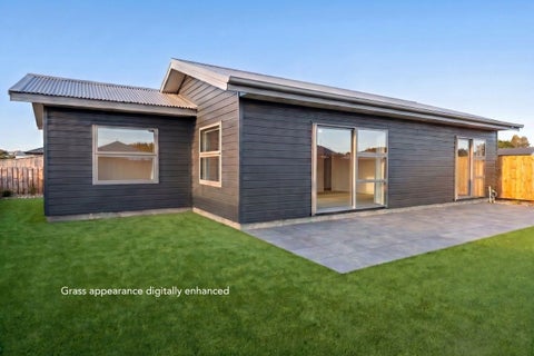 13 Hennessey Street West, Foxton Beach, Foxton