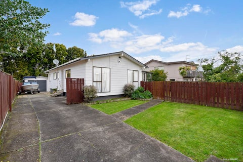 11 Darren Crescent, Half Moon Bay, Auckland