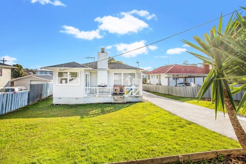 121 Vodanovich Road, Te Atatu South, Auckland