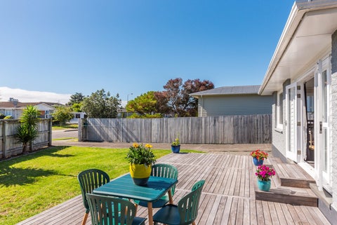 16 Anthony Grove, Paraparaumu Beach, Paraparaumu