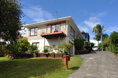 1/32 Velma Road, Hillcrest, Auckland