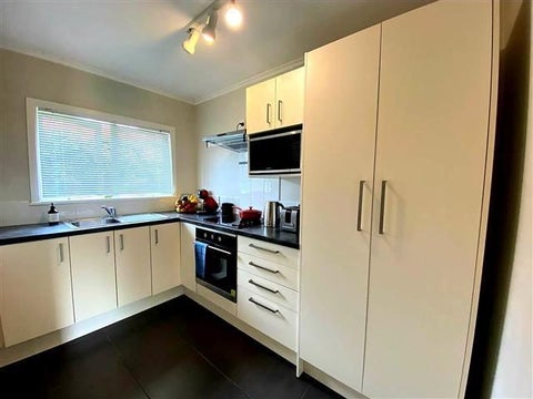 2/12A Bay Road, St Heliers, Auckland