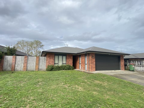 12 Landmark Court, Huntington, Hamilton