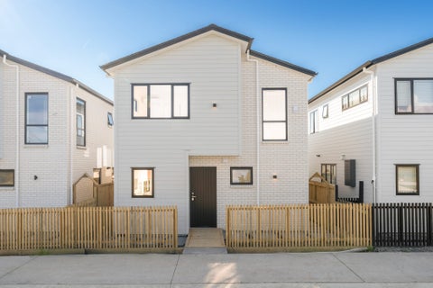 13 Octans Road, Westgate, Auckland