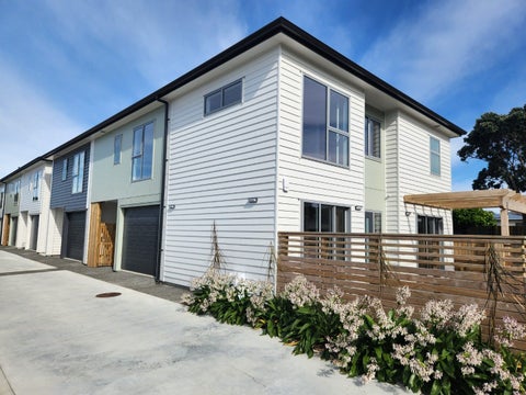 3/12 Mana Avenue, Titahi Bay, Porirua
