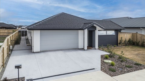 58 Woodley Road, Richmond