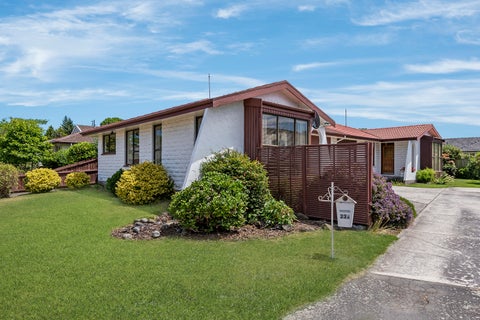 1/23 Resolution Place, Bryndwr, Christchurch