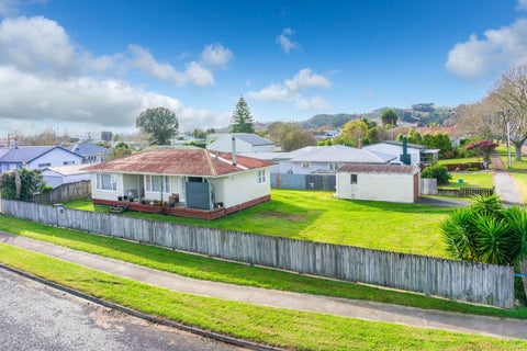 19 Alexandra Street, Huntly