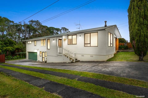 10 Lucknow Place, Blockhouse Bay, Auckland