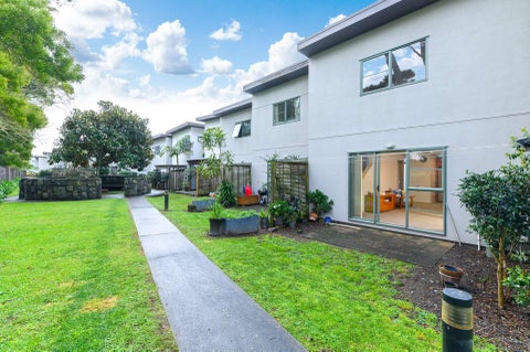 46/42 Holly Street, Avondale, Auckland
