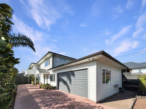 11 Rothesay Bay Road, Rothesay Bay, Auckland