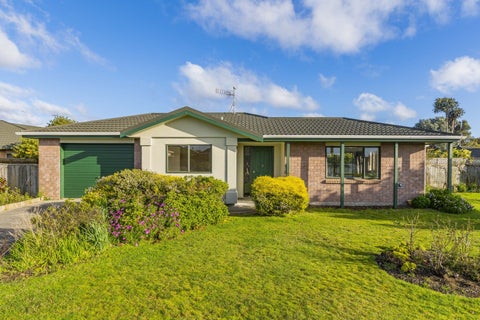 16 Beachwater Grove, Paraparaumu Beach, Paraparaumu