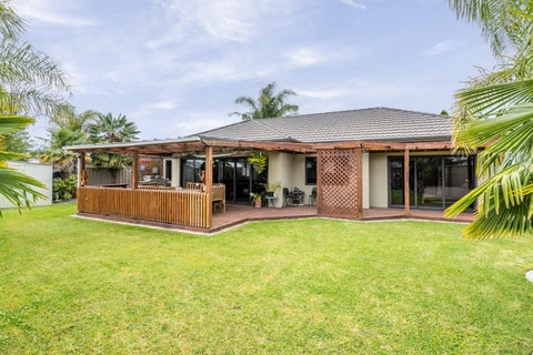 6 Lowry Place, Frimley, Hastings