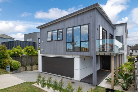43 Knights Road, Rothesay Bay, Auckland