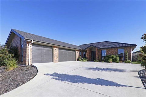 28 Tallentire Crescent, Huntington, Hamilton