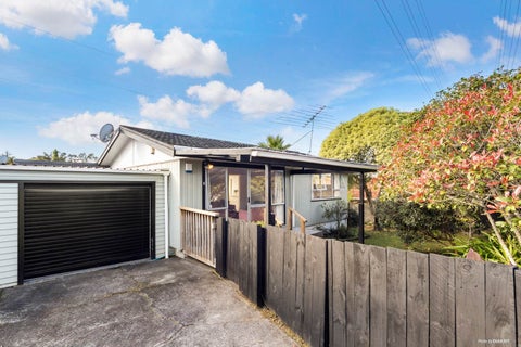 2/34 Reynella Drive, Massey, Auckland
