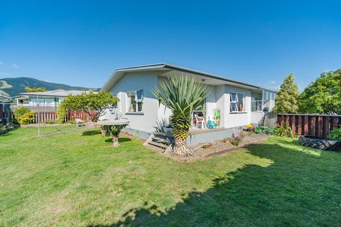 2/3 Kipling Crescent, Stoke, Nelson