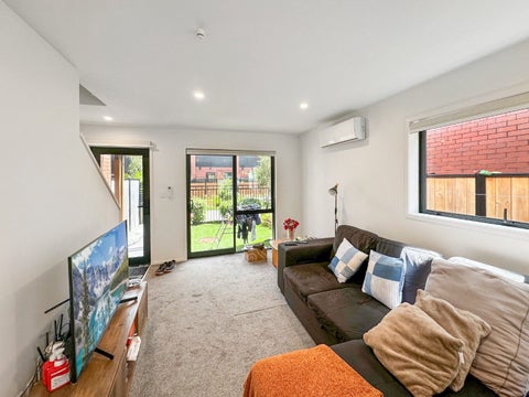 7/12 Biddle Crescent, Taita, Lower Hutt