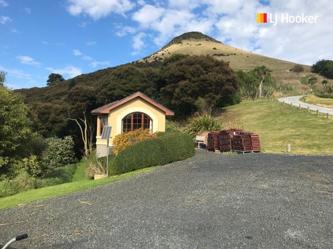 1588 Highcliff Road, Portobello, Dunedin