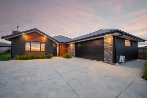 6 Silicon Way, Fitzherbert, Palmerston North
