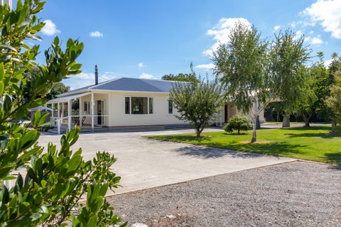 16 Grey Street, Martinborough