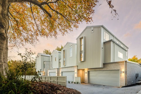 4/2 Woodstock Road, Fairfield, Hamilton
