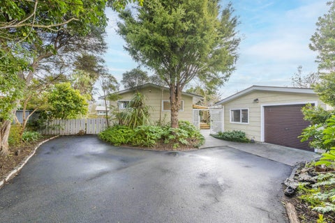 5 Larch Grove, Paraparaumu