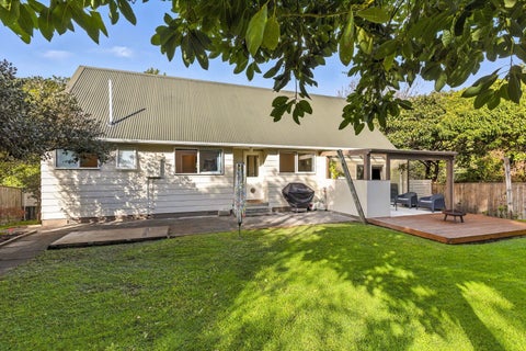 98 Leinster Avenue, Raumati South, Paraparaumu