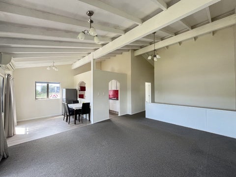 1 Brora Crescent, Papakowhai, Porirua