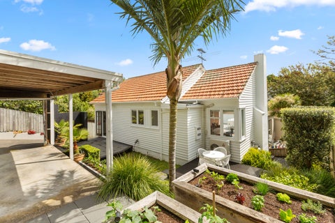2/61 Rukutai Street, Orakei, Auckland