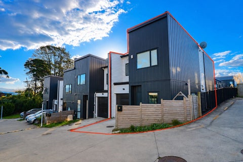 34 Korokio Lane, Henderson, Auckland