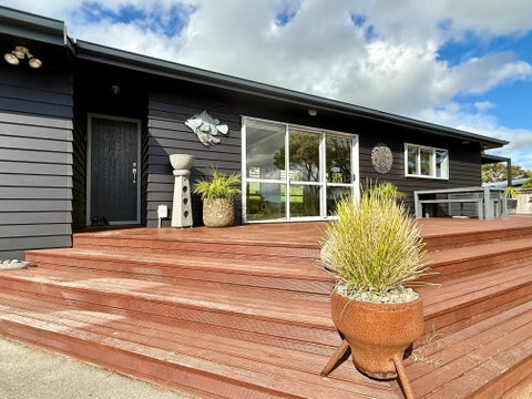 12 Tutchen Avenue, Raglan, Raglan