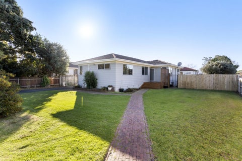 13 Gibbons Road, Weymouth, Auckland