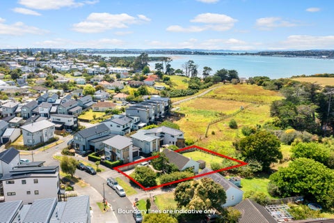 12 Kestrel Place, Wai o Taiki Bay, Auckland