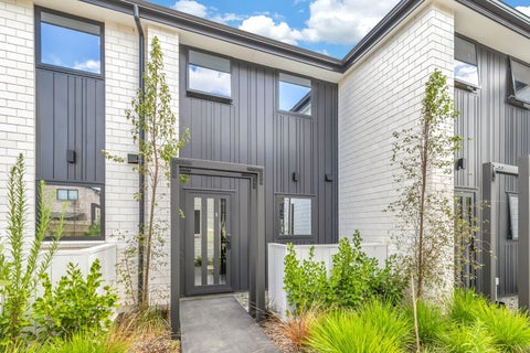 8/34 Sunnymead Road, Glen Innes, Auckland