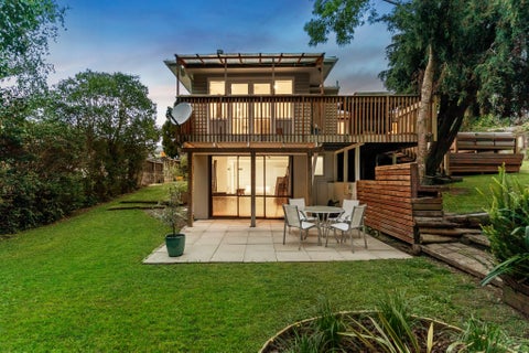 70 Fairclough Road, Beach Haven, Auckland