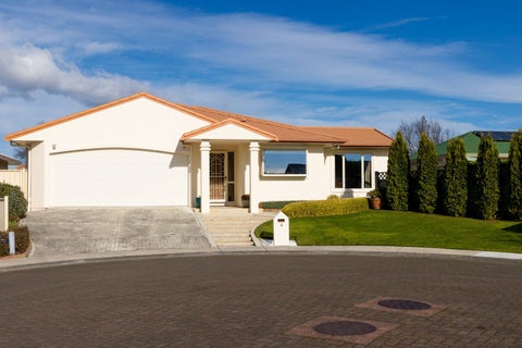 8 Dules Walk, Taradale, Napier