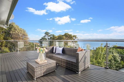 2/39 Telstar Place, Beach Haven, Auckland