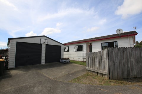 1/7 Barbados Drive, Unsworth Heights, Auckland