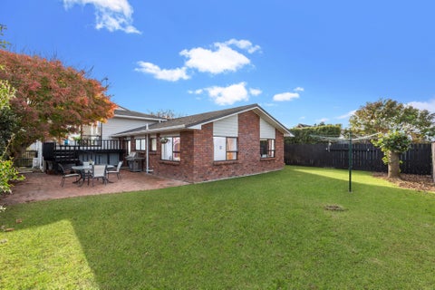66 Carnoustie Drive, Wattle Downs, Auckland