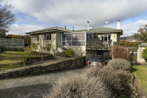 4 Royal Terrace, Alexandra, Alexandra