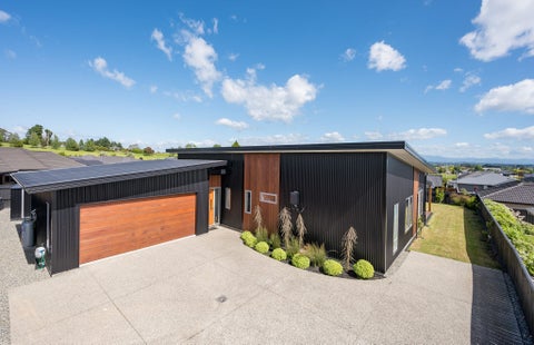 4 Tarn Close, Pyes Pa, Tauranga