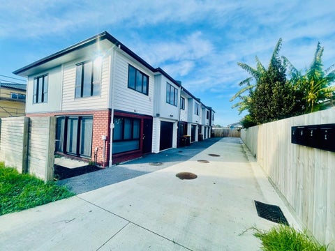 10B Benton Place, Manurewa, Auckland